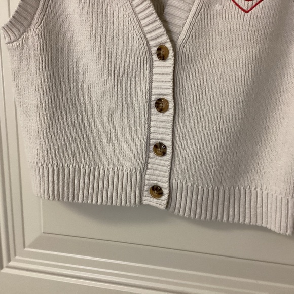 NWT PacSun Tan Knit Cropped Vest with Red PS Heart Embroidery SZ MED $40 - Picture 3 of 10
